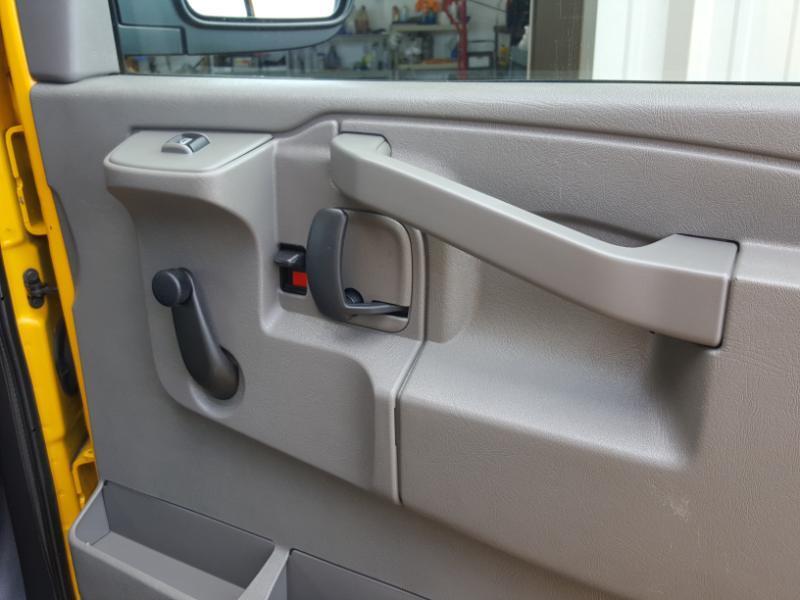 GMC Savana G3500 139 in. 2016