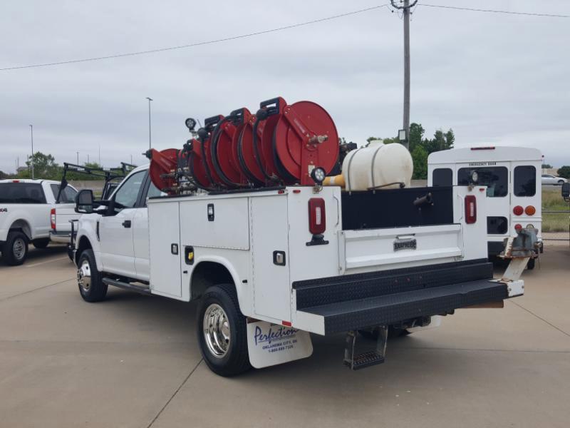 Ford F-350 SD XL SuperCab Long Bed DRW 4WD 2018