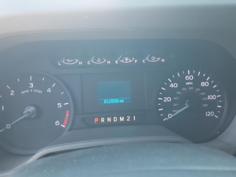 Ford Econoline E-350 Super Duty 2023