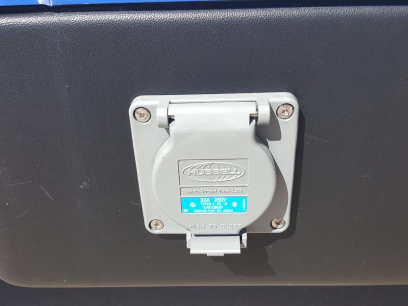 Ford Econoline E-350 Super Duty 2023
