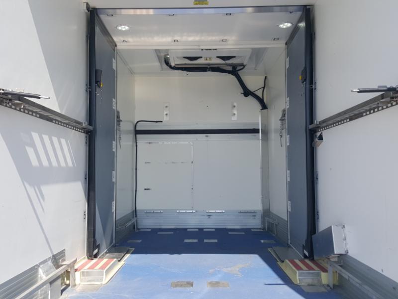 Ford Econoline E-350 Super Duty 2023