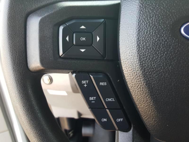 Ford Econoline E-350 Super Duty 2023
