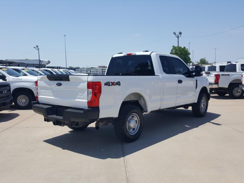 Ford F-250 SD XL SuperCab 4WD 2022
