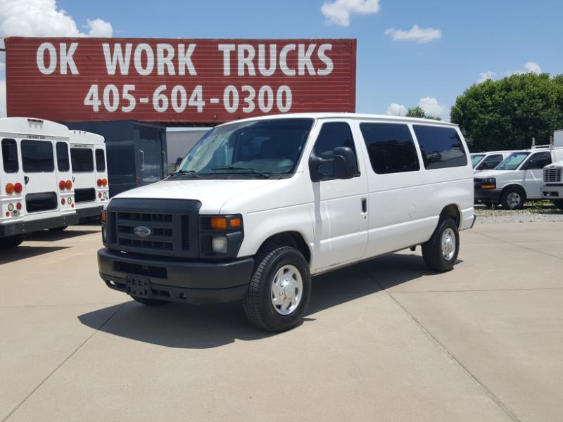 Ford Econoline E-350 Super Duty 2011