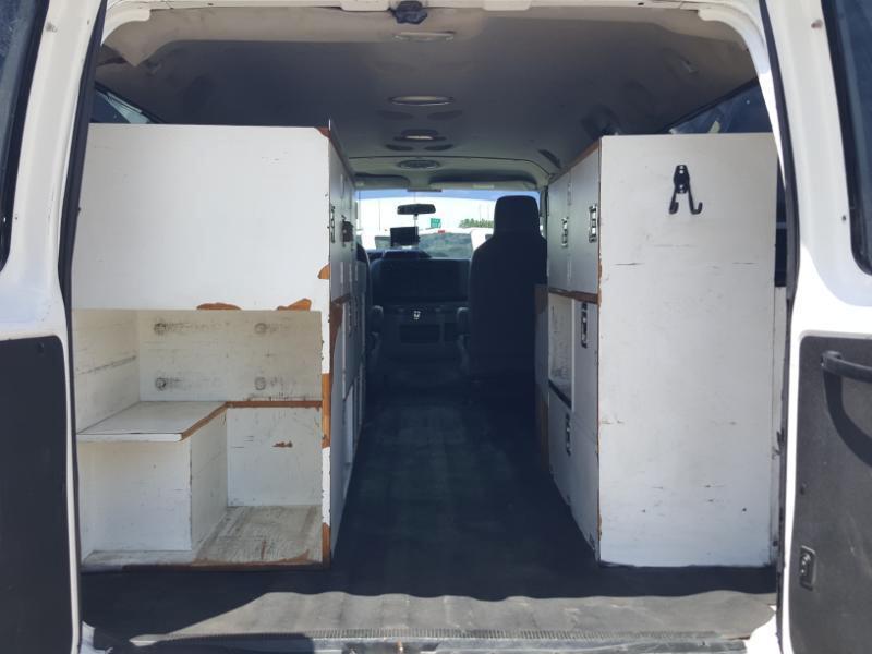 Ford Econoline E-350 Super Duty 2011