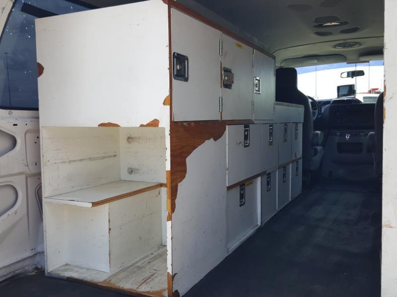Ford Econoline E-350 Super Duty 2011