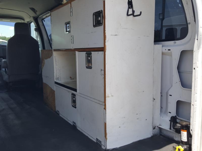 Ford Econoline E-350 Super Duty 2011