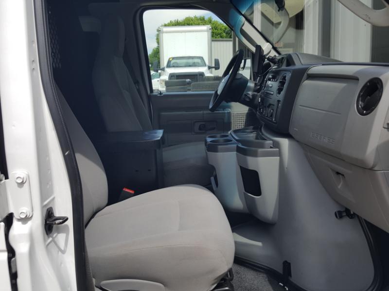 Ford Econoline E-150 2014