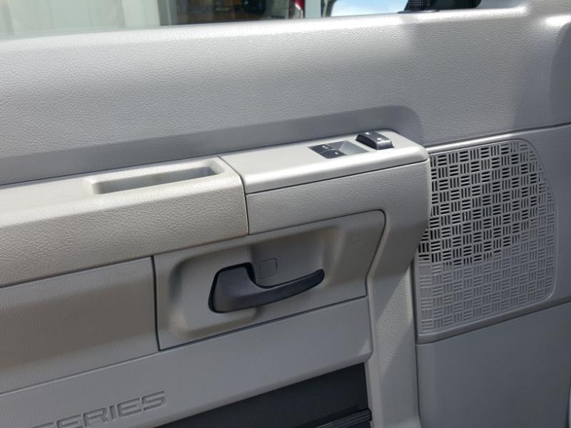 Ford Econoline E-150 2014
