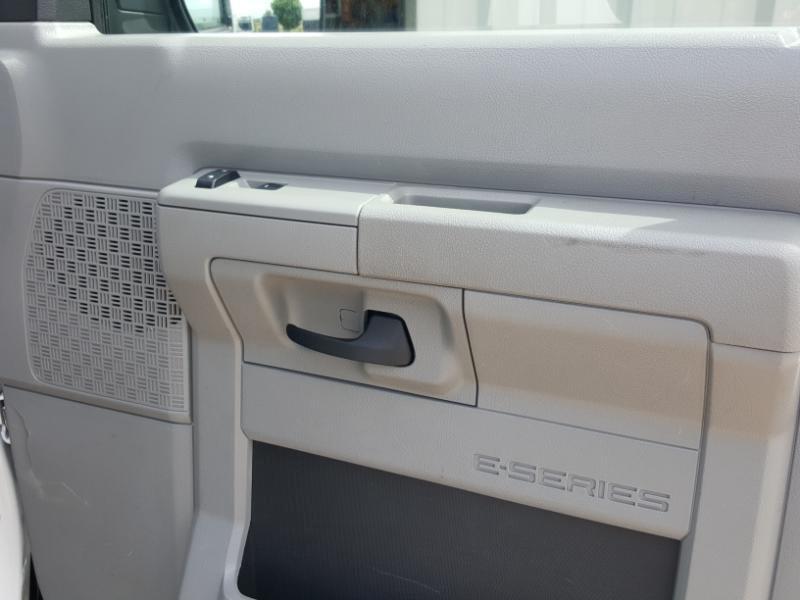 Ford Econoline E-150 2014