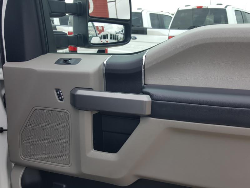 Ford F-250 SD XLT Crew Cab Long Bed 4WD 2019