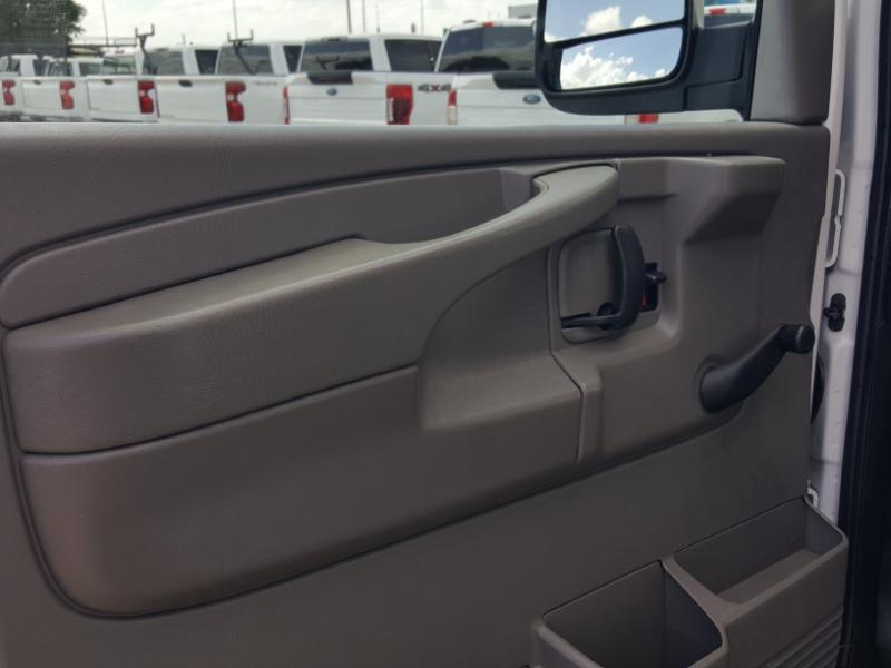 Chevrolet Express G3500 139" 2015