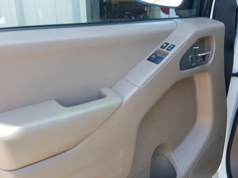 Nissan Frontier SV King Cab 4X4 V6 2015