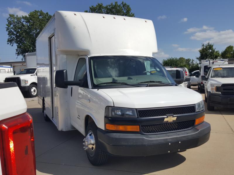 Chevrolet Express G4500 177" 2023