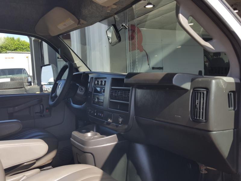 Chevrolet Express G4500 177" 2023