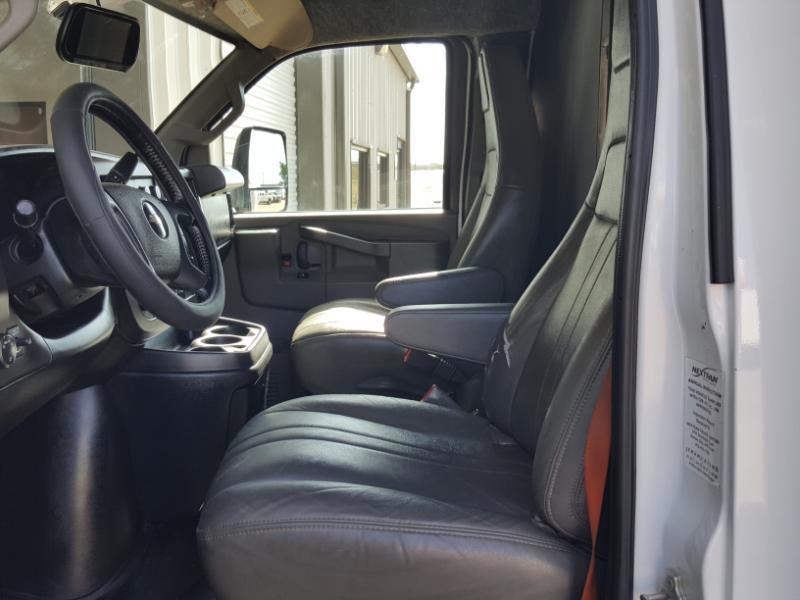 Chevrolet Express G4500 177" 2023