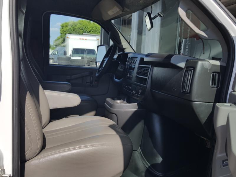 Chevrolet Express G4500 177" 2023