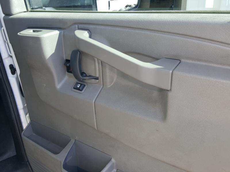 Chevrolet Express G4500 177" 2023