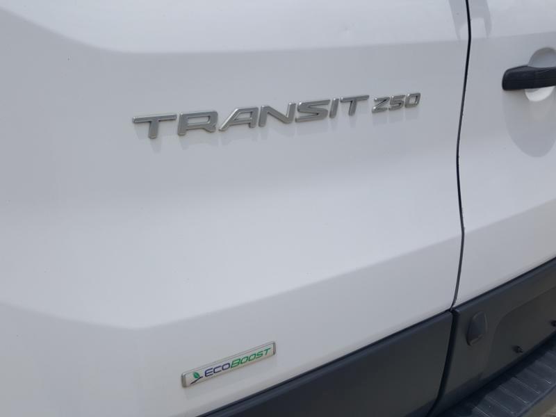 Ford Transit 250 Van Med. Roof w/Sliding Pass. 130-in. WB 2016