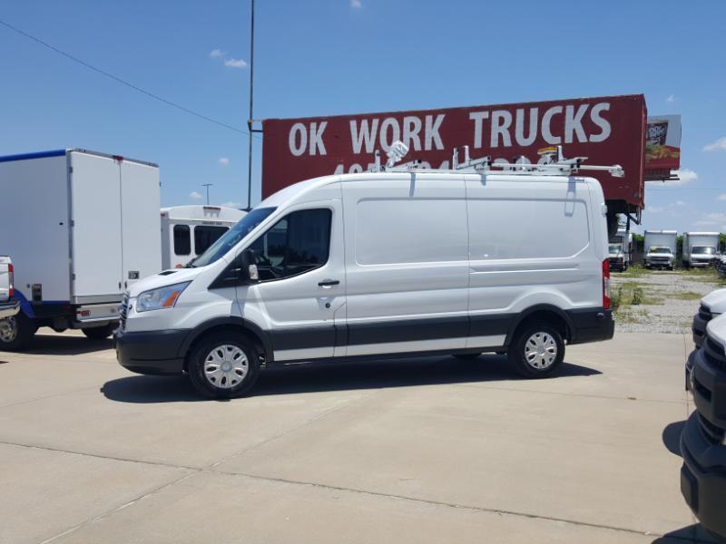 Ford Transit 250 Van Med. Roof w/Sliding Pass. 148-in. WB 2017