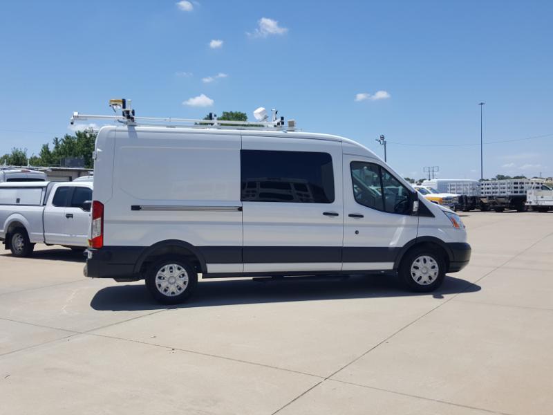 Ford Transit 250 Van Med. Roof w/Sliding Pass. 148-in. WB 2017