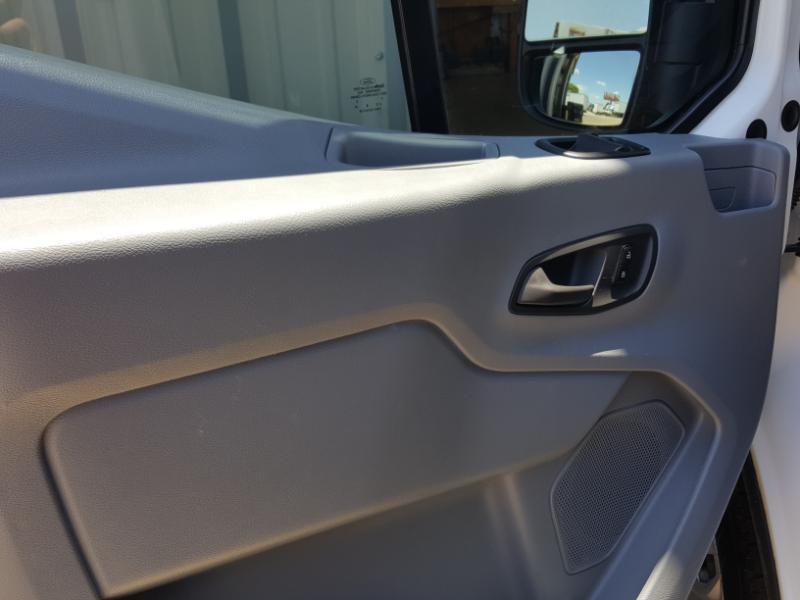 Ford Transit 250 Van Med. Roof w/Sliding Pass. 148-in. WB 2017