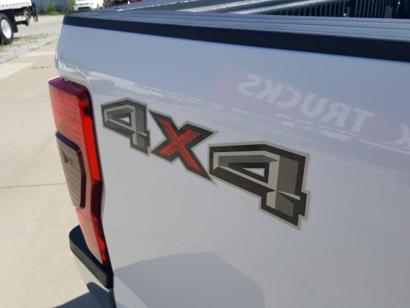 Ford F-250 SD XLT Crew Cab 4WD 2021
