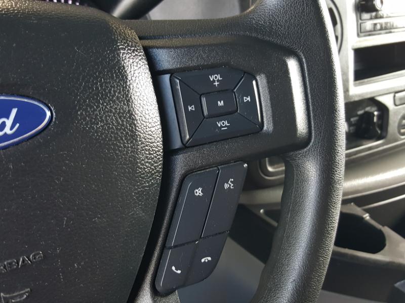 Ford Econoline E-350 Super Duty 2023