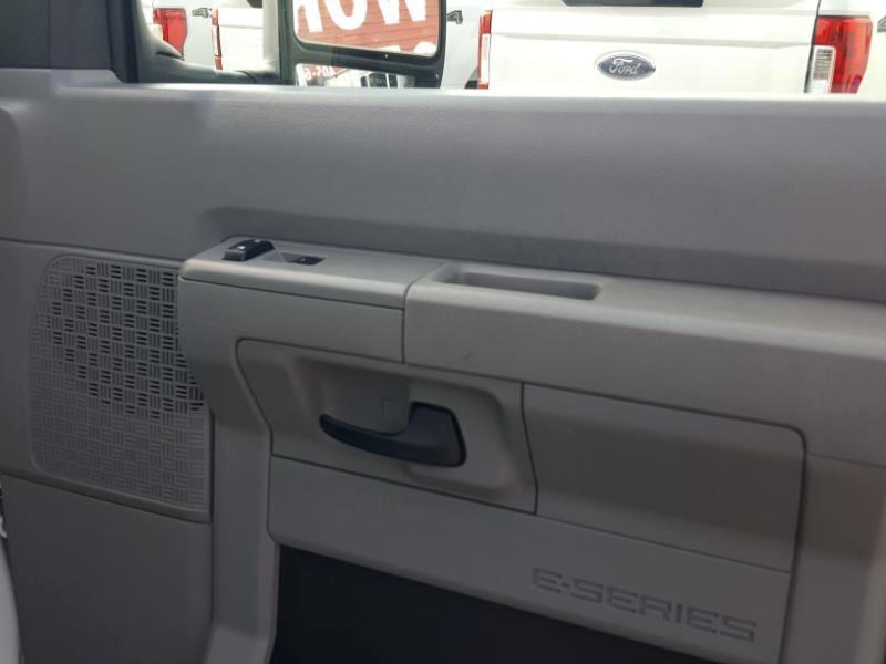 Ford Econoline E-350 Super Duty 2023