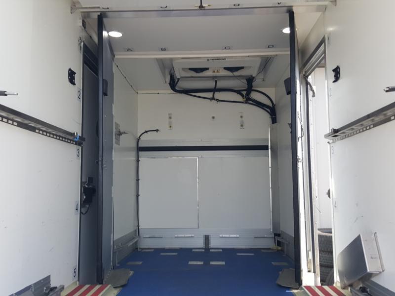 Ford Econoline E-350 Super Duty 2023