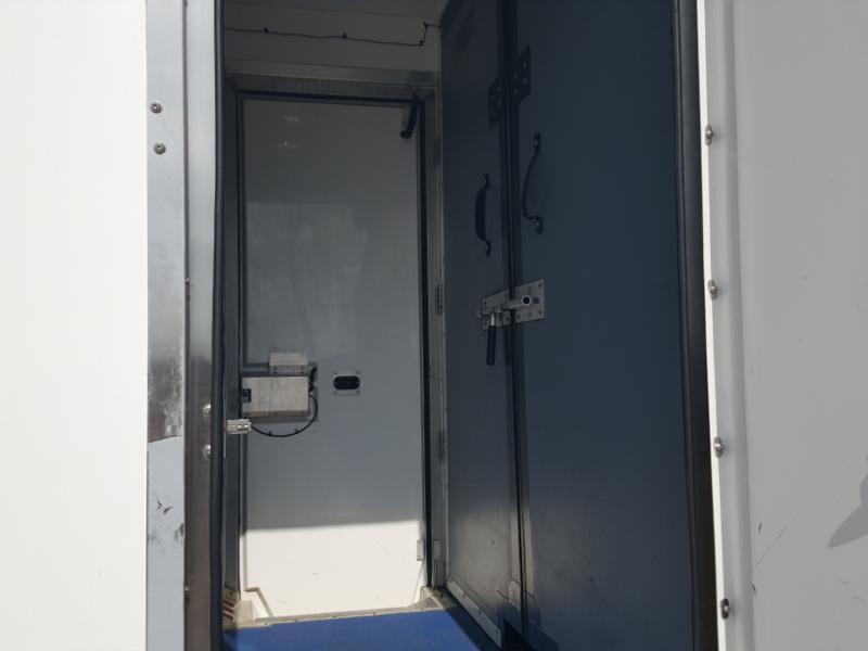 Ford Econoline E-350 Super Duty 2023