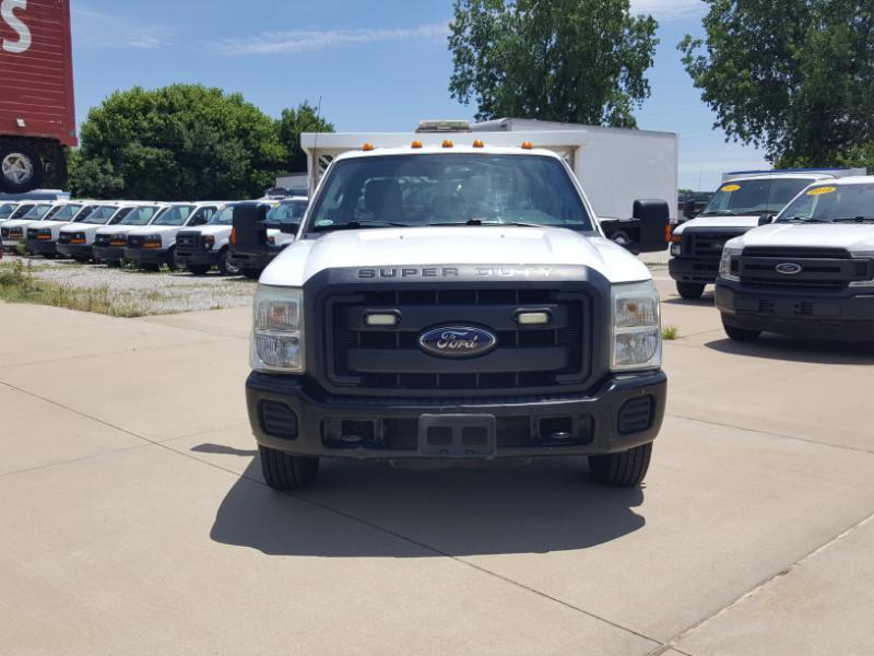 Ford F-350 SD XL Crew Cab Long Bed DRW 2WD 2012