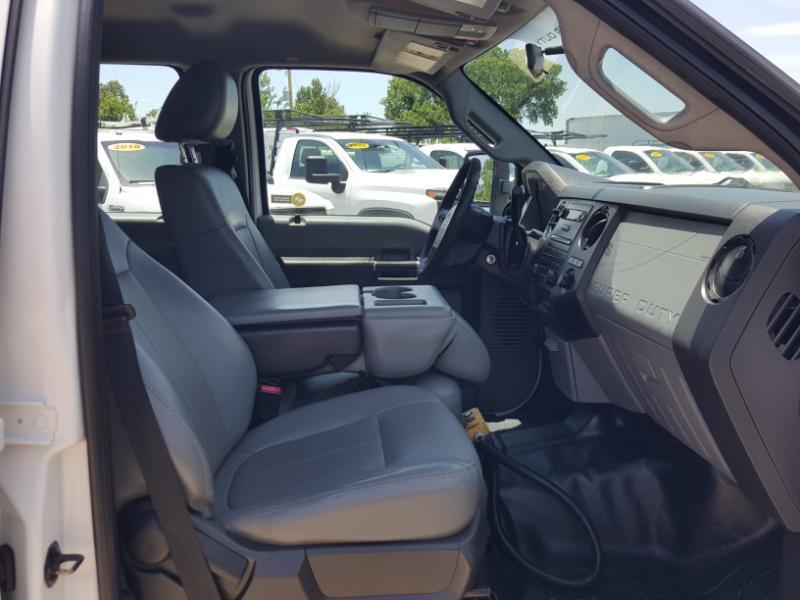 Ford F-350 SD XL Crew Cab Long Bed DRW 2WD 2012