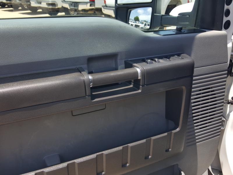 Ford F-350 SD XL Crew Cab Long Bed DRW 2WD 2012