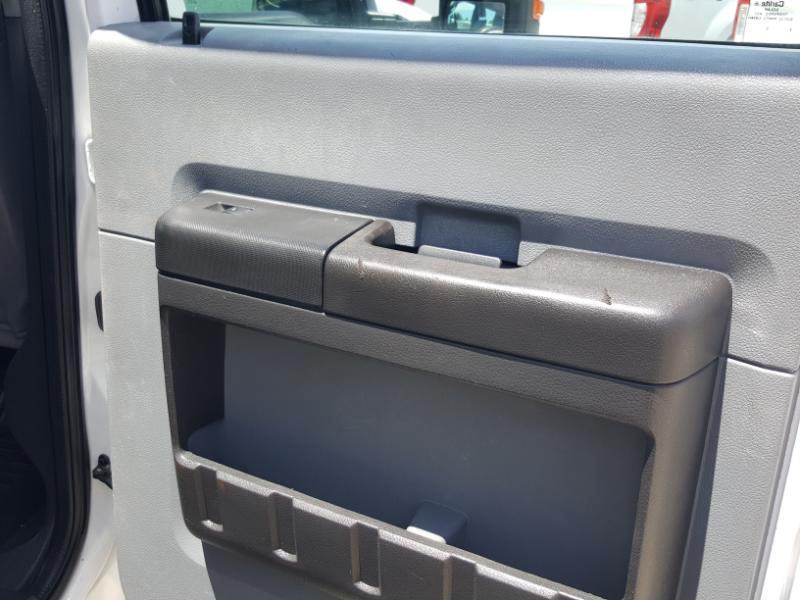 Ford F-350 SD XL Crew Cab Long Bed DRW 2WD 2012