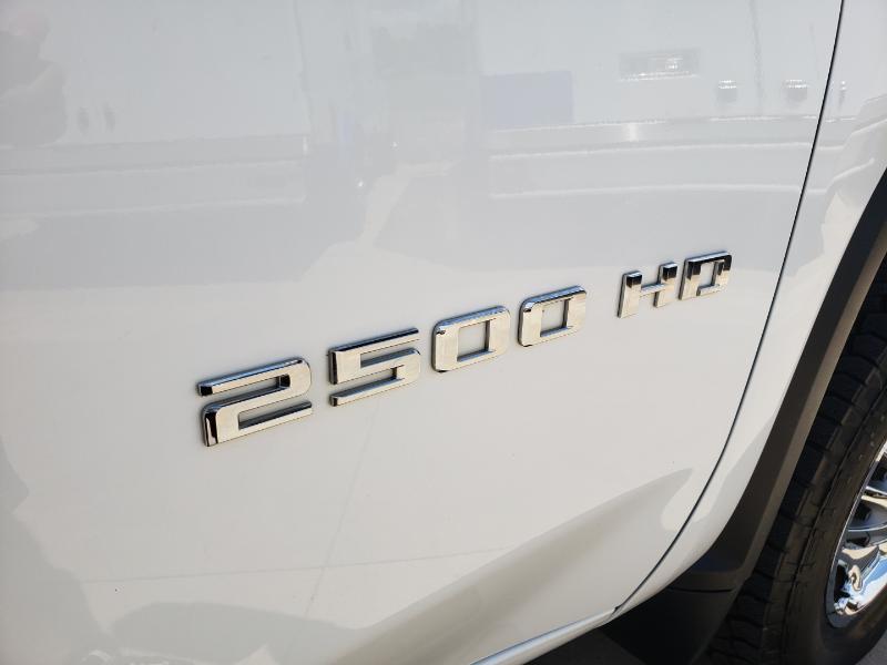 Chevrolet Silverado 2500HD Work Truck Crew Cab Long Box 4WD 2022