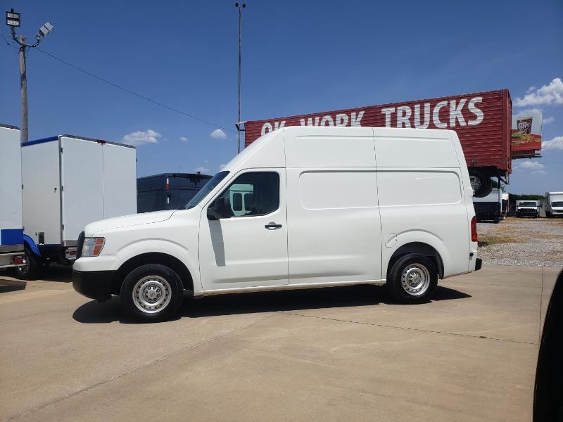 Nissan NV Cargo 2500 HD S V6 High Roof 2016