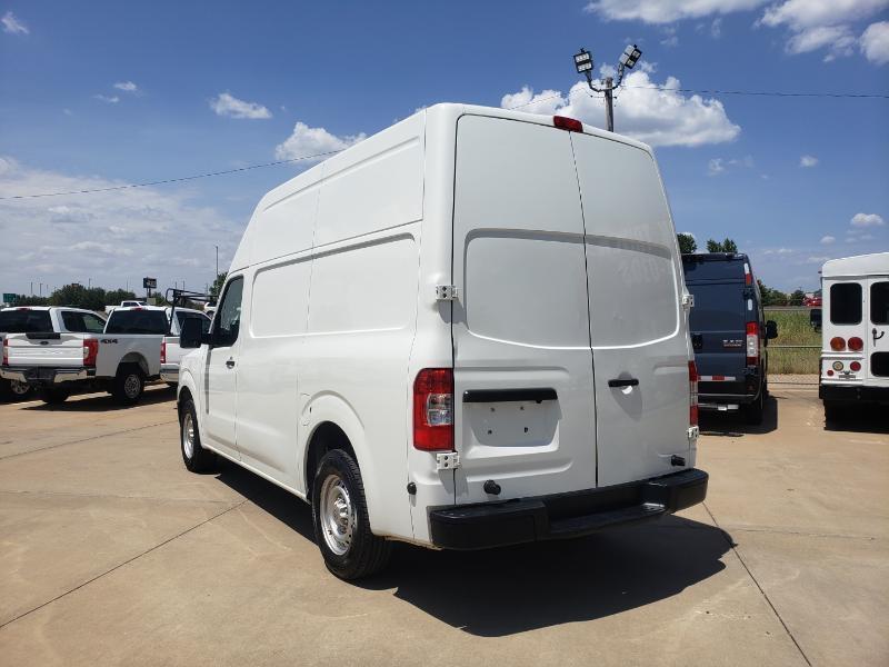 Nissan NV Cargo 2500 HD S V6 High Roof 2016