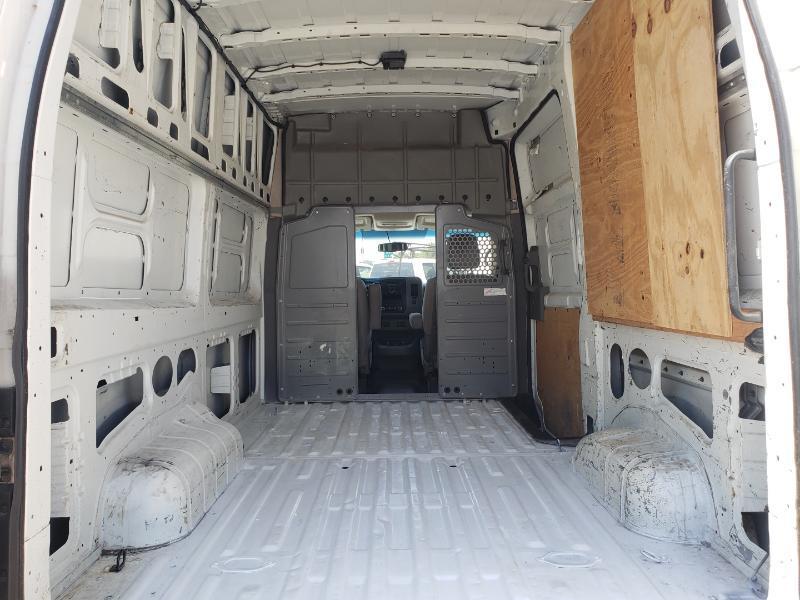 Nissan NV Cargo 2500 HD S V6 High Roof 2016