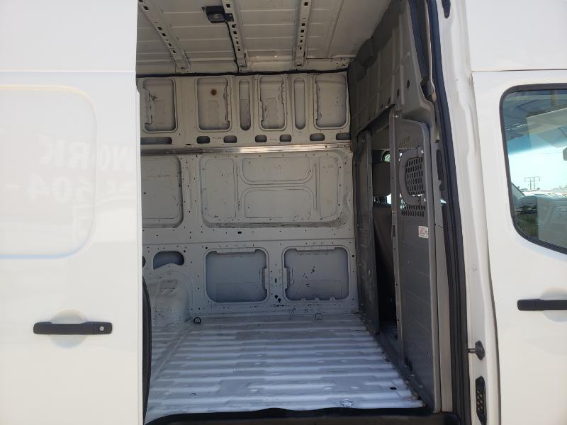 Nissan NV Cargo 2500 HD S V6 High Roof 2016