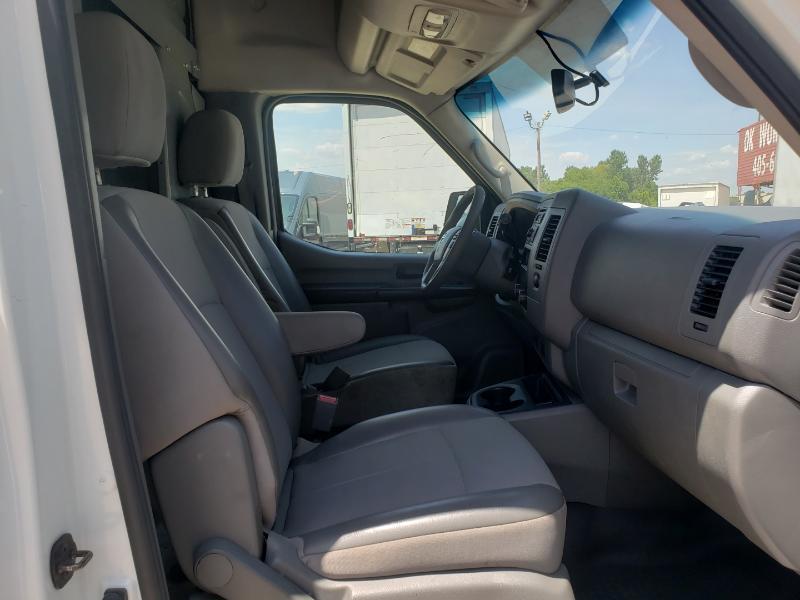 Nissan NV Cargo 2500 HD S V6 High Roof 2016