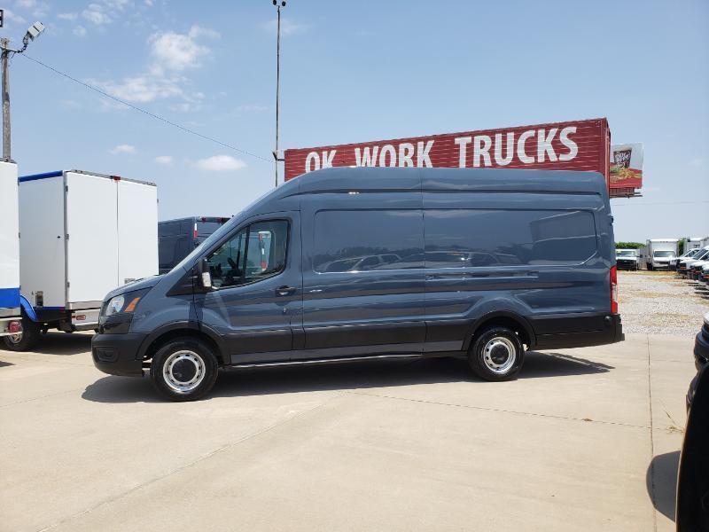 Ford Transit 250 Van High Roof w/Sliding Pass. 148-in. WB EL 2020