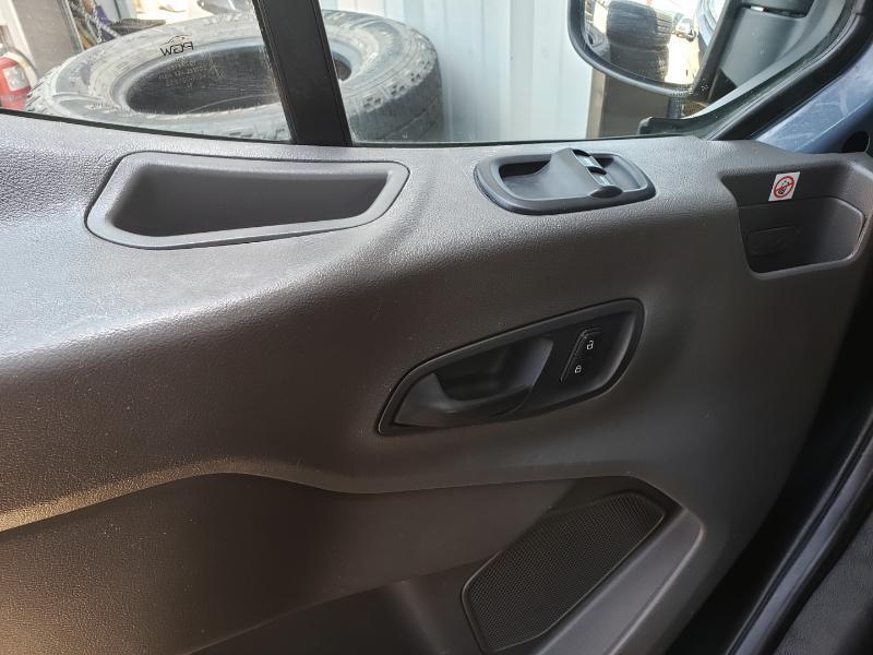 Ford Transit 250 Van High Roof w/Sliding Pass. 148-in. WB EL 2020
