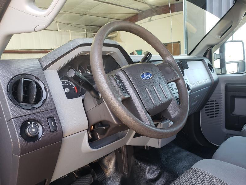 Ford F-350 SD XL DRW 2WD 2012