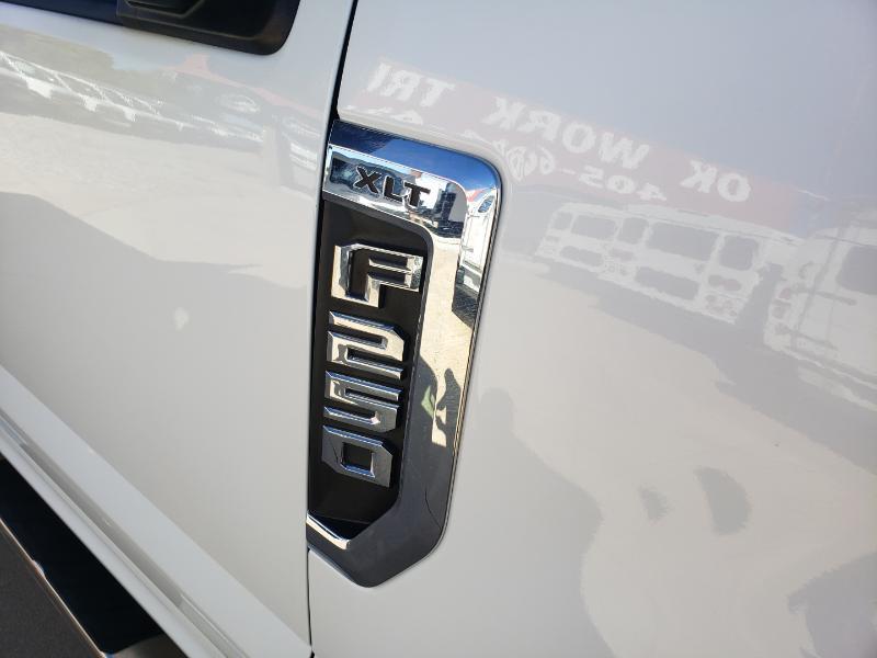 Ford F-250 SD XLT Crew Cab 4WD 2019