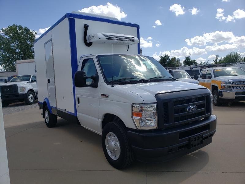 Ford Econoline E-350 Super Duty 2023