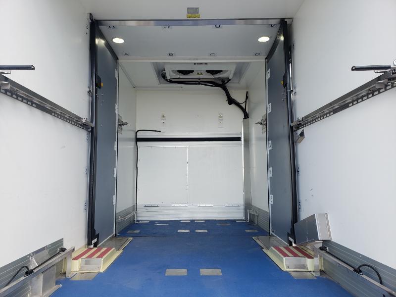 Ford Econoline E-350 Super Duty 2023