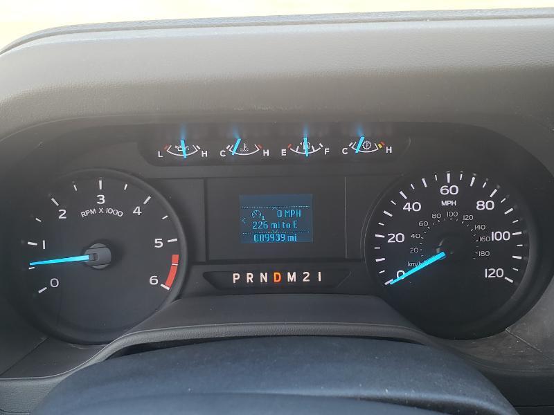 Ford Econoline E-350 Super Duty 2023
