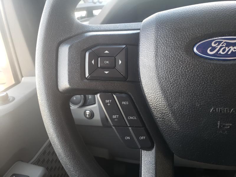 Ford Econoline E-350 Super Duty 2023