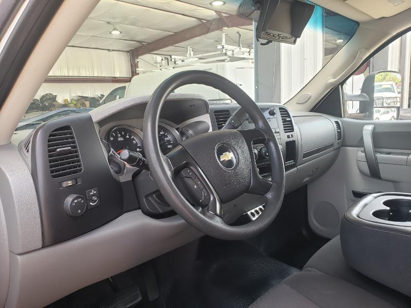 Chevrolet Silverado 2500HD Work Truck Long Box 2WD 2011